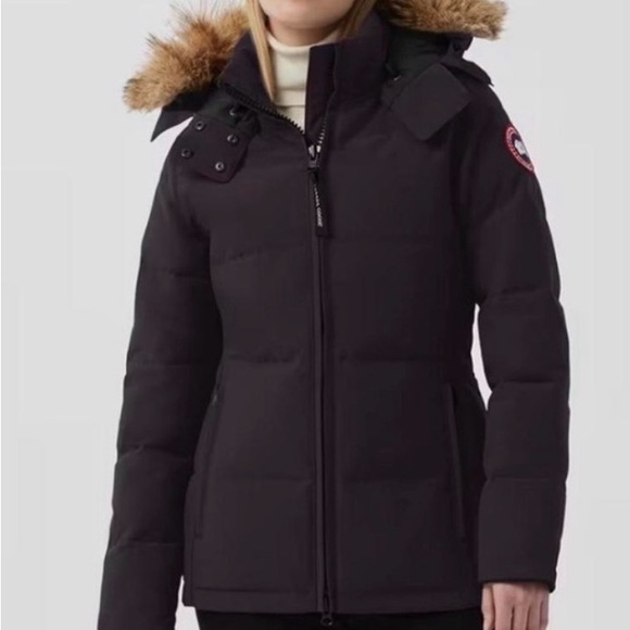 Canada Goose Chelsea Hooded Down Parka with removable Fur Hood